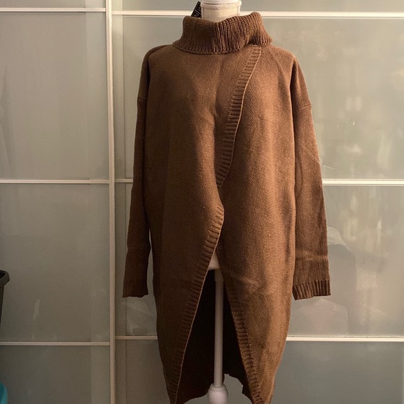 Sweater - Picture 2 of 3